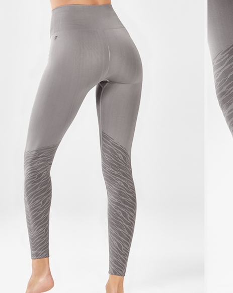 Fabletics high-waisted seamless leggings in grey zebra size Large - Picture 4 of 7